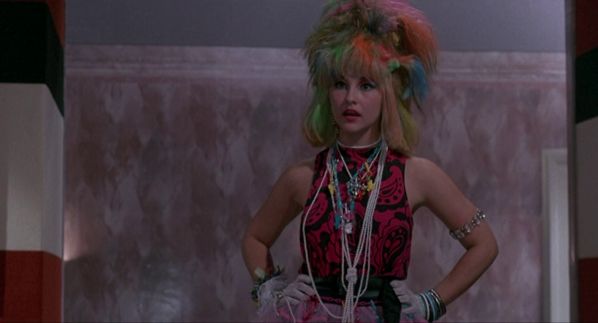 TerrorVision.1986.UNCUT.1080p.BluRay.x265-RARBG-2024-12-20-00h44m10s614.png